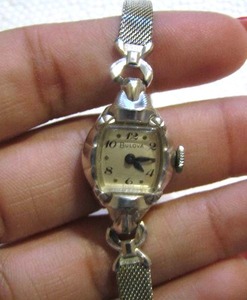 lot 358 image: VINTAGE BULOVA LADIES WATCH 10K RGP BEZZEL
