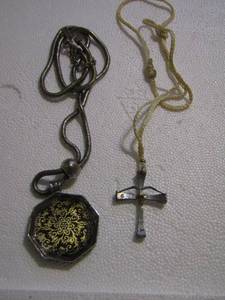 lot 360 image: 2 NECKLACES