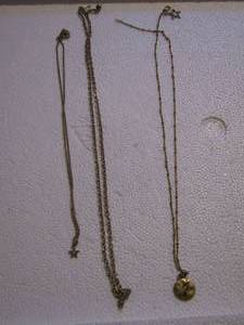 lot 339 image: NECKLACES QTY 3