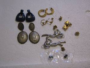 lot 340 image: EARRINGS X7 PAIRS
