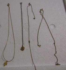 lot 326 image: NECKLACES AND CHAINS X4