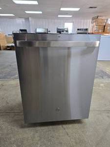 lot 33 image: NEW GE 24 Built-In Top Control Dishwasher, Model GDT640SYVFS Stainless Steel