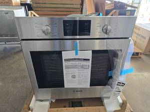 lot 25 image: NEW Bosch 500 Series 30 Built-In Electric Single Wall Oven, Model HBL5455LUC Stainless Steel