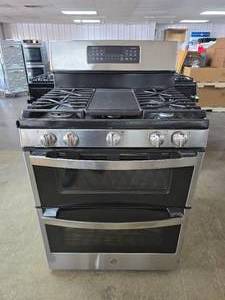 lot 49 image: NEW GE 30 4 Burner Gas Range w Center Griddle Double Oven, Stainless Steel