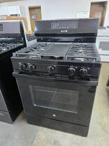 lot 50 image: NEW GE 30 Smart Wi-Fi 5 Burner Gas Range w Griddle, Air Fry & Easy Wash, Model GGF600AVBB Black