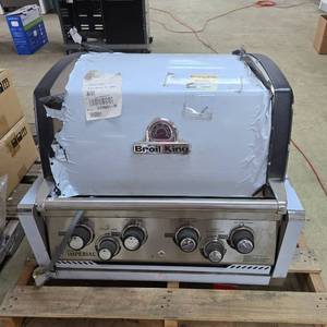 lot 91 image: Broil King Imperial 490 4 Burner Built-In Gass Grill, Model 956084 Stainless Steel.  Side Damage