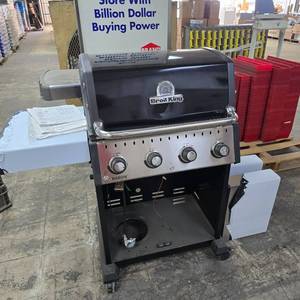 lot 92 image: Broil King Baron 420 Grill
