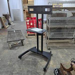 lot 150 image: Kanto Mobile TV Mount