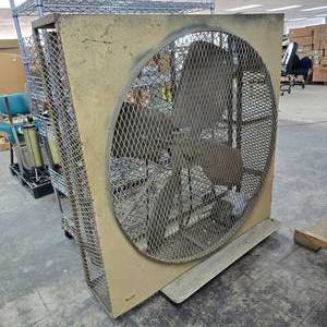 lot 148 image: Large Industrial Shop Fan w 4 Fan Blades & Full Enclosure