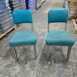 lot 154 image: Lot of 2 Vintage 1960s Steelcase Office Chairs