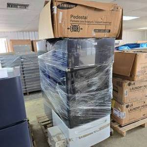 lot 166 image: Lot of 9 Misc WasherDryer Pedestals