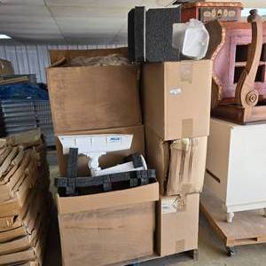 lot 173 image: Pallet of Pelco Security Camera Body Housings