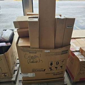 lot 221 image: Large Lot of Misc Appliance Control Panels