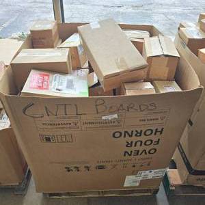 lot 223 image: Large Lot of Misc Appliance Control Boards