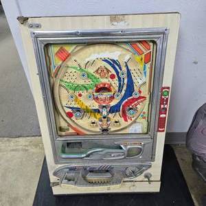 lot 275 image: Vintage Silk Road Pachinko Machine