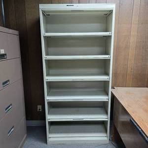 lot 273 image: Vintage HON Metal Cabinet