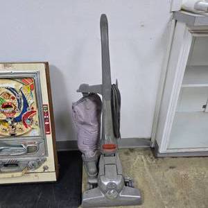 lot 274 image: Vintage Kirby Sentria Vacuum Cleaner