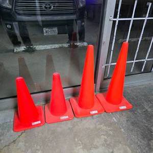 lot 301 image: Lot of 4 Safety Cones