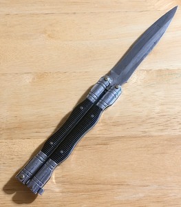 lot 21 image: Balisong FILIPINO MARTIAL ART Knife