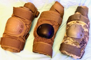 lot 25 image: Three (3) pair of Military Issued Tactical Elbow Pads