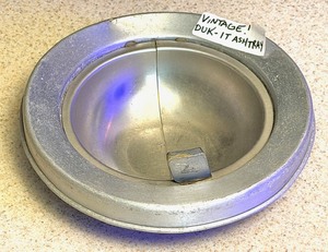 lot 78 image: Rare Vintage Duk-It Ashtray&nbsp