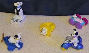 lot 119 image: Vintage 101 Dalmatians McDonalds Happy Meal Toys