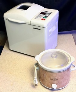 lot 163 image: Breadman Plus Automatic Bread Maker &amp Rival Crock Pot