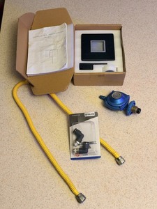 lot 204 image: Plumbing &amp Gas Supplies - Including NEW Skowell Shower Mixer Valve&nbsp and Other Gas Parts