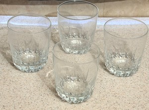 lot 214 image: Luminarc Celebrity On The Rocks 8 oz Glass Cut Glass