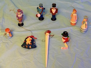 lot 237 image: Vintage Wooden Christmas Ornaments