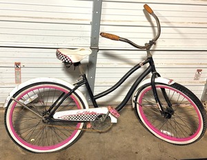 Women’s Vintage Huffy Good Vibrations Bicycle