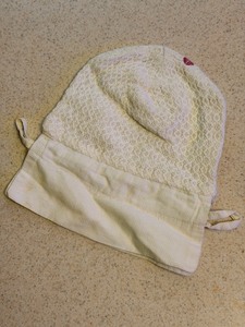 lot 266 image: AntiqueVintage Knit Babys Cap
