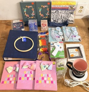 lot 286 image: Very Nice CrafterHobbiest Lot&nbsp