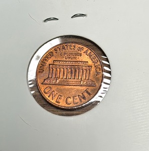 lot 323 image: Uncirculated 1969 Lincoln Memorial Cent