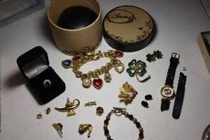 lot 63 image: Misc. fashion jewelry plus empty Disney gift box