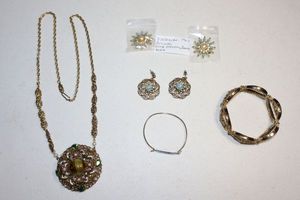 lot 81 image: Antique and Victorian style jewelry with 1960 faux turquoise star pins