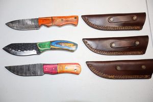 lot 122 image: Damascus steel knives Hunting knives