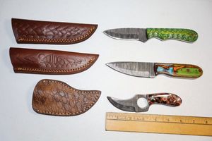 lot 143 image: Damascus steel knives Hunting knives