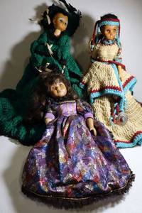 lot 43 image: Collectible dolls as shown