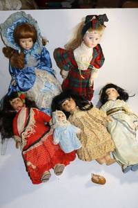 lot 41 image: Collectible dolls as shown