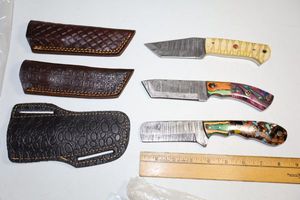lot 34 image: Damascus steel knives - Hunting knives