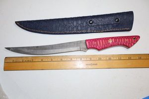 lot 7 image: Damascus steel knife - 8 kitchen knife with leather sheath