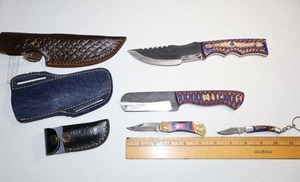 lot 8 image: Damascus steel knives - Hunting knives, folding pocketknife, and folding keychain knife