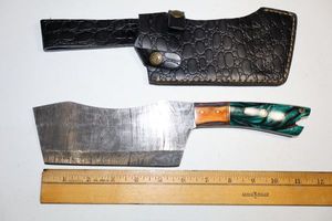 lot 10 image: Damascus steel knife - Cleaver