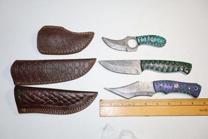 lot 12 image: Damascus steel knives - Hunting knives