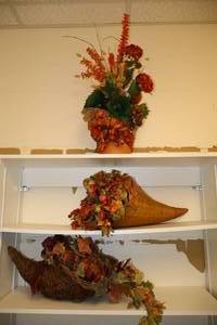 lot 164 image: Fall and Thanksgiving flower arrangments