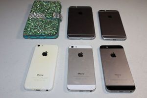lot 48 image: Used cell phones