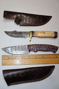 lot 186 image: New - Damascus steel hunting knives
