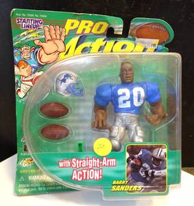 lot 21 image: Starting Lineup Pro Action 1999 Barry Sanders #20 Detroit Lions NFL - SEALED