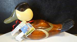 lot 25 image: HAND CARVED AND PAINTED WOODEN DUCK $$$